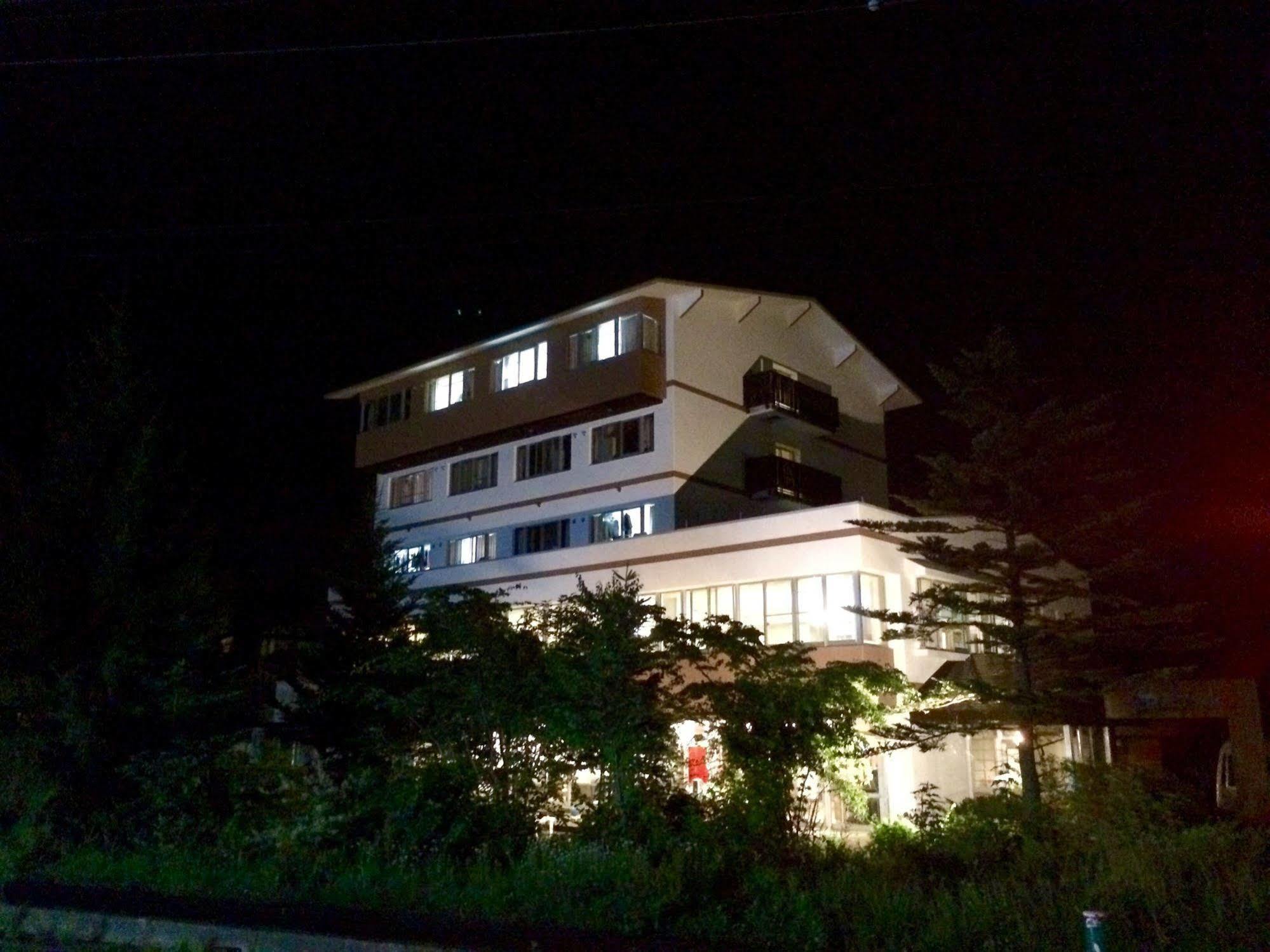 Отель Mountside Jodel Хакуба-Мура Экстерьер фото